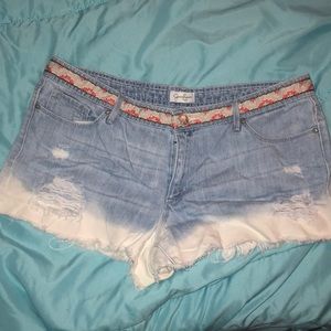 Jessica Simpson shorts size 32